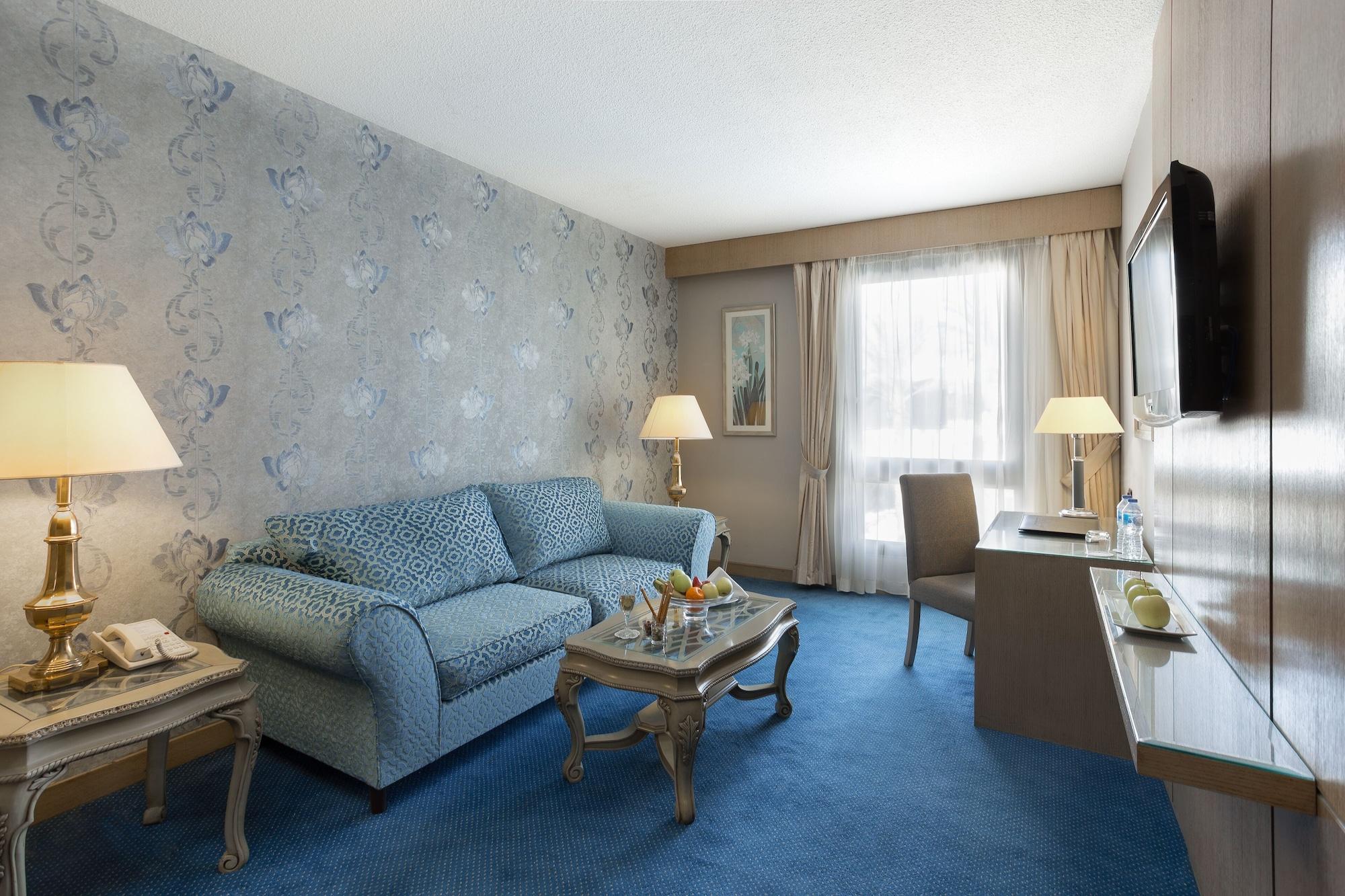 Le Passage & Casino Hotel